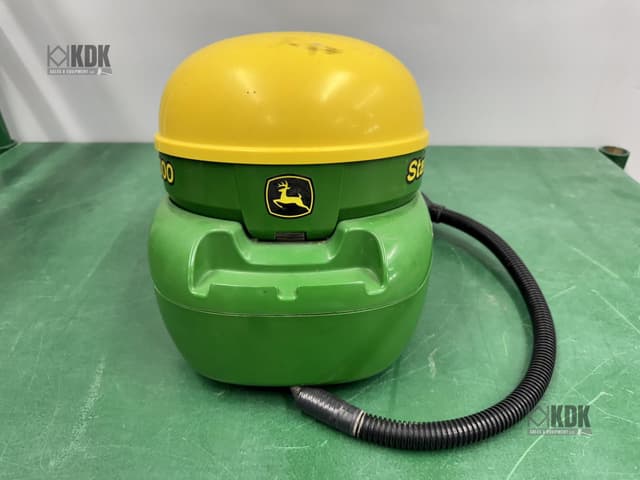 Image of John Deere StarFire 3000 equipment image 4
