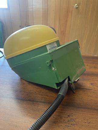 Image of John Deere StarFire 3000 equipment image 1