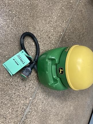Image of John Deere StarFire 3000 equipment image 1