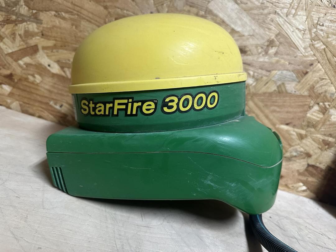 Image of John Deere StarFire 3000 Primary image