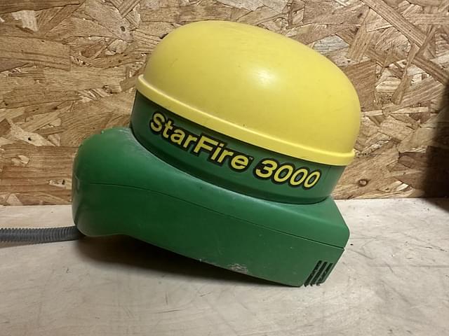 Image of John Deere StarFire 3000 equipment image 1