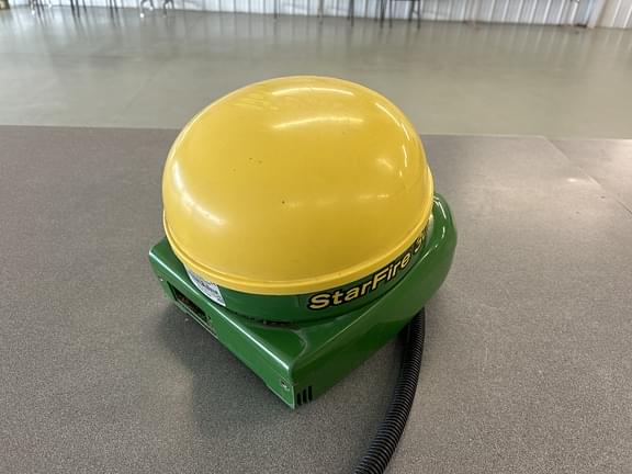 Image of John Deere StarFire 3000 Image 1