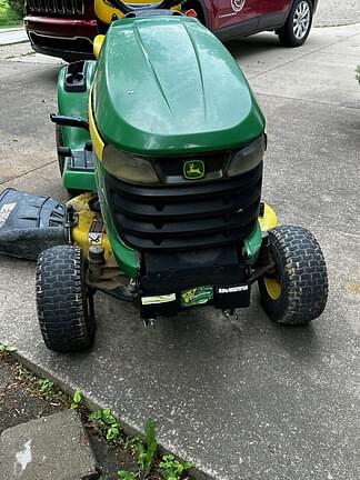 Image of John Deere X300 equipment image 3