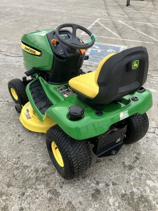 Image of John Deere X300 equipment image 2