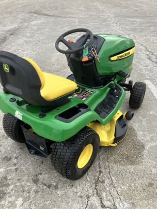 Image of John Deere X300 equipment image 3