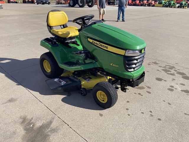 Image of John Deere X300 equipment image 3