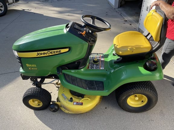Main image John Deere X300