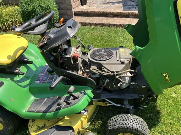 Image of John Deere X300 equipment image 2