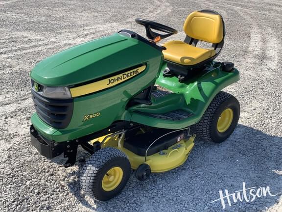 Image of John Deere X300 equipment image 1