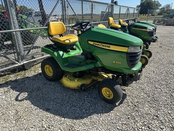 2012 John Deere X300 Equipment Image0