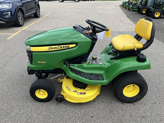 Image of John Deere X300 equipment image 1