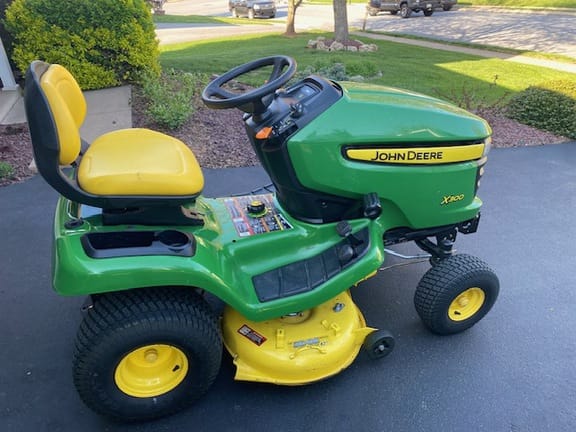 2012 John Deere X300 Equipment Image0