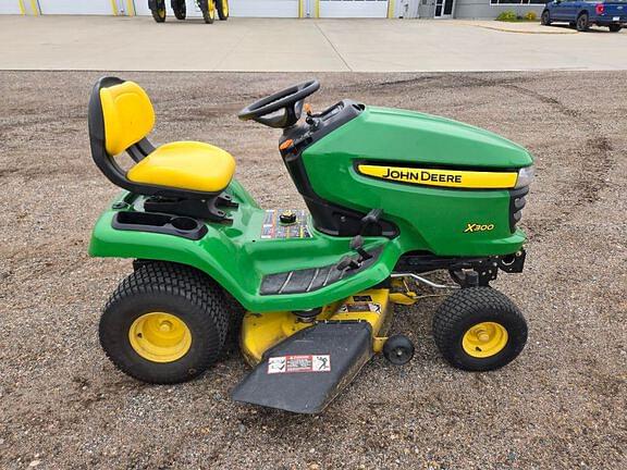 Image of John Deere X300 equipment image 3