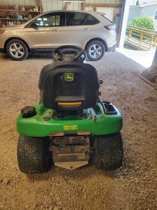 Image of John Deere X300 equipment image 4