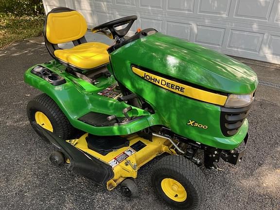 Image of John Deere X300 equipment image 1