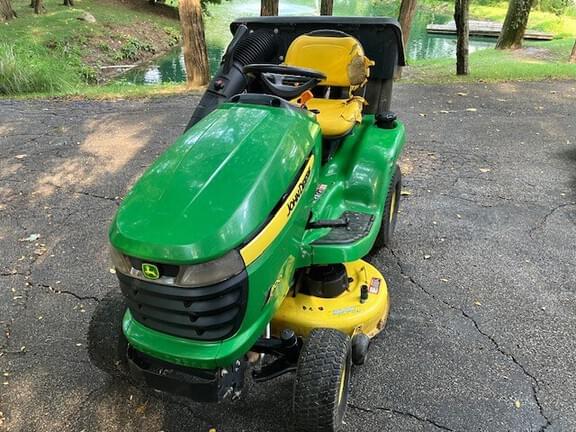 Image of John Deere X300 equipment image 1