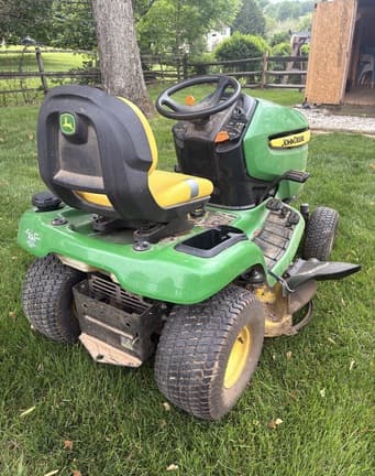 Image of John Deere X300 equipment image 3