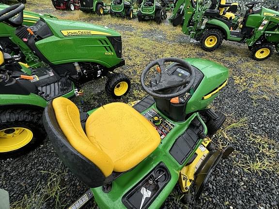 Image of John Deere X300 equipment image 3