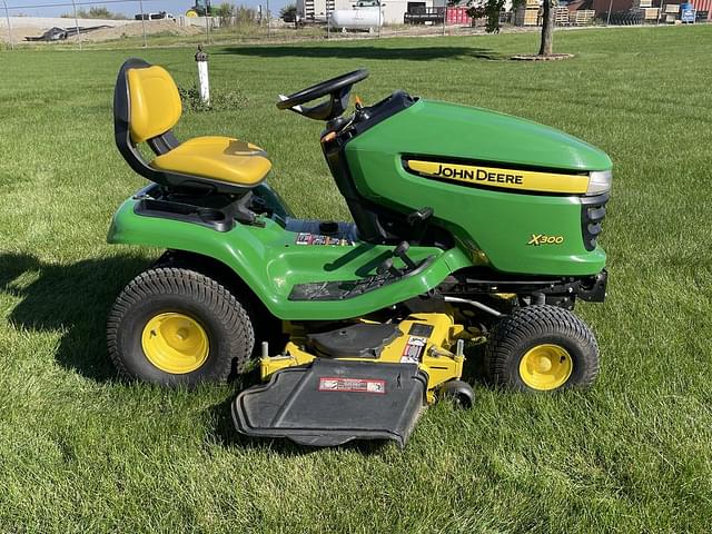 Image of John Deere X300 equipment image 3