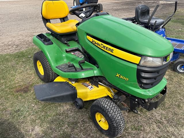 Image of John Deere X300 equipment image 2