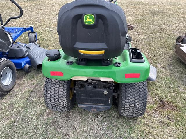 Image of John Deere X300 equipment image 4