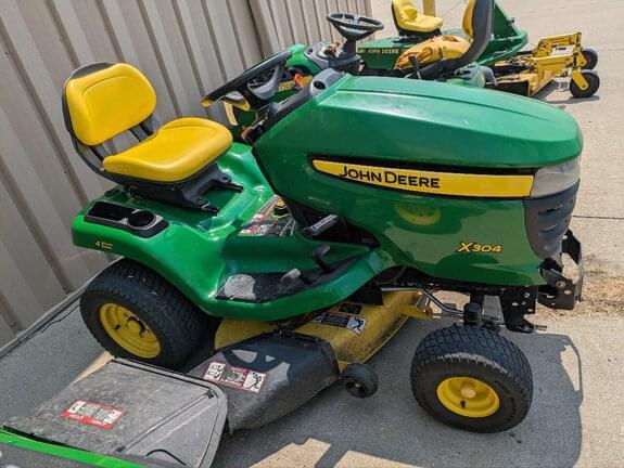 Image of John Deere X304 Primary image