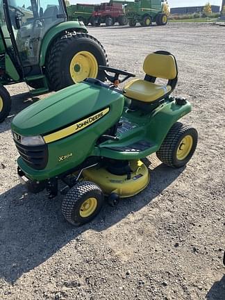 Image of John Deere X304 equipment image 1