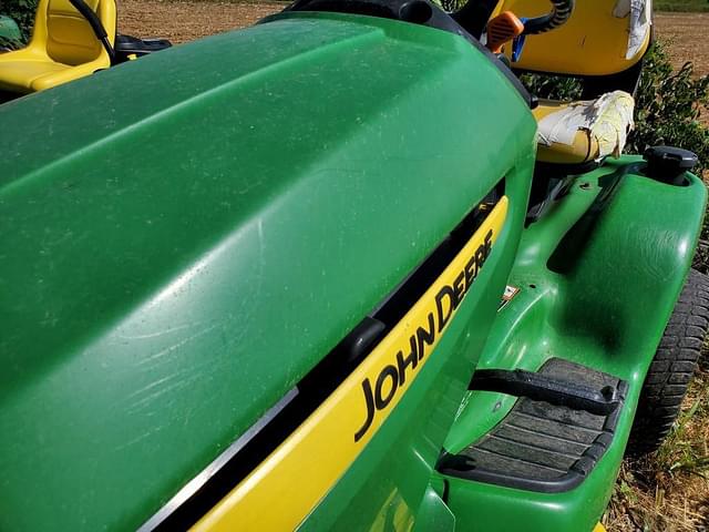 Image of John Deere X304 equipment image 3