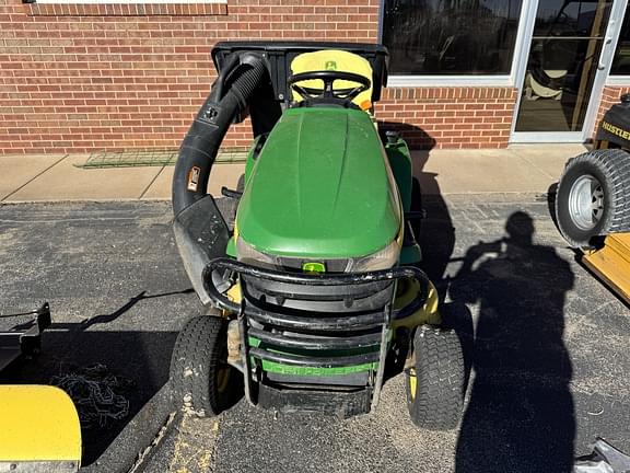 Image of John Deere X304 equipment image 2