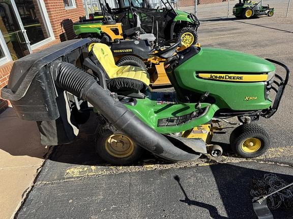 Image of John Deere X304 Primary image