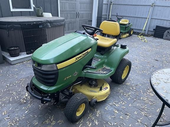 Image of John Deere X304 Primary image