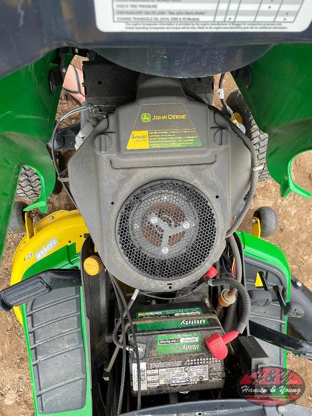 Image of John Deere X304 equipment image 4