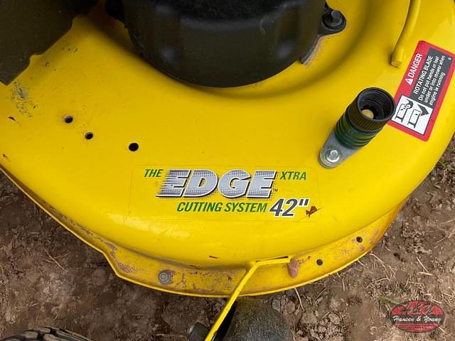 Image of John Deere X304 equipment image 2