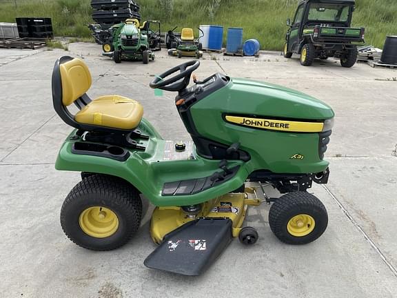 Image of John Deere X310 equipment image 3