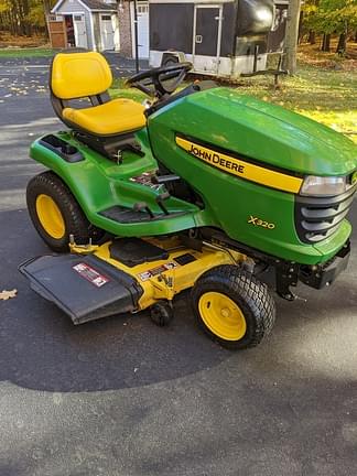 Image of John Deere X320 equipment image 1