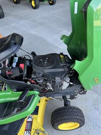 Image of John Deere X320 equipment image 3