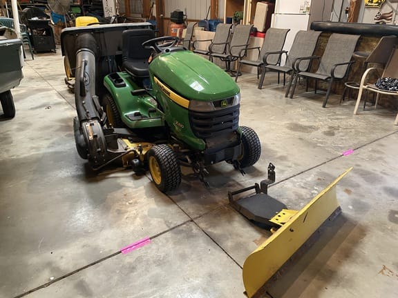 2012 John Deere X320 Equipment Image0
