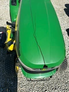 Image of John Deere X320 equipment image 3
