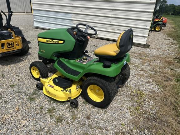 Image of John Deere X320 equipment image 3