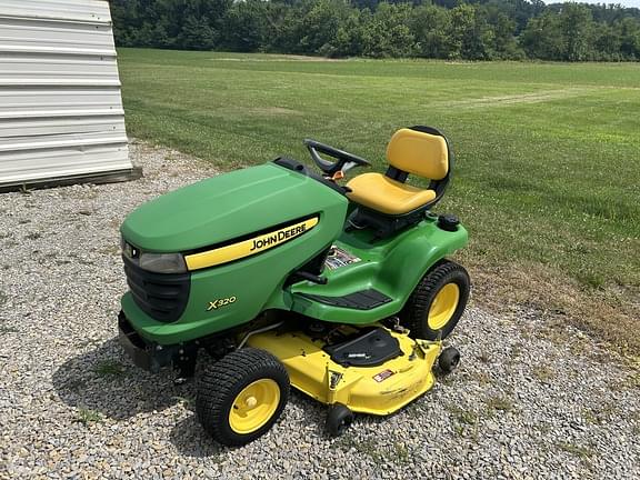 Image of John Deere X320 equipment image 4