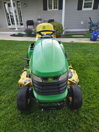 Image of John Deere X324 equipment image 1