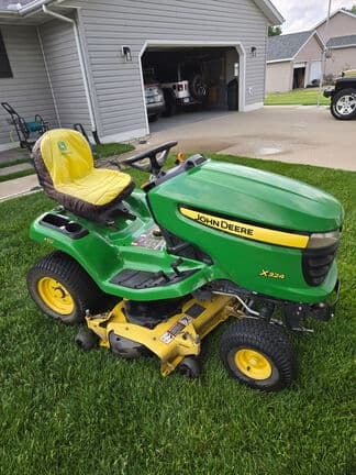 Image of John Deere X324 Primary image