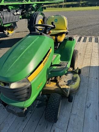Image of John Deere X324 equipment image 3