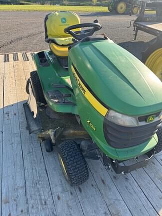 Image of John Deere X324 equipment image 2