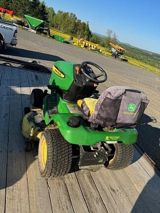 Image of John Deere X324 equipment image 1