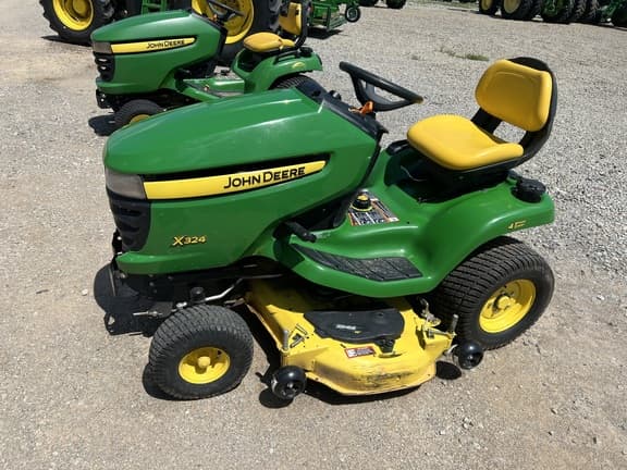 Image of John Deere X324 equipment image 1