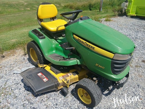 2012 John Deere X360 Equipment Image0