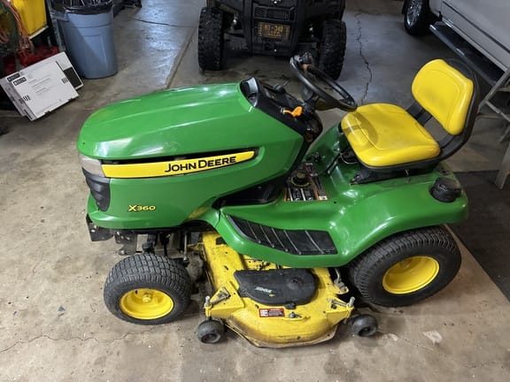 2012 John Deere X360 Equipment Image0