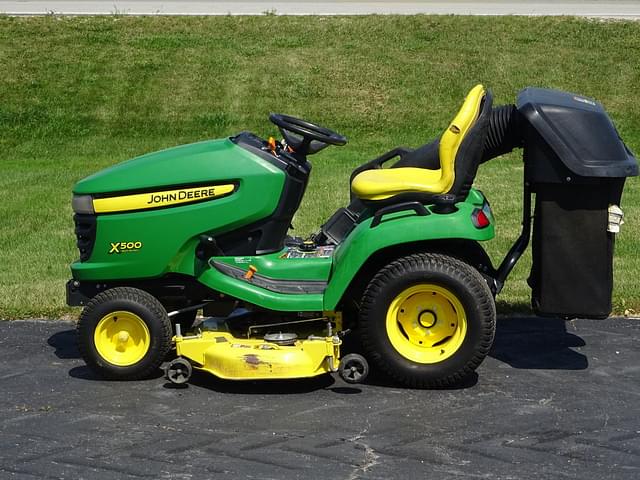 Image of John Deere X500 equipment image 3