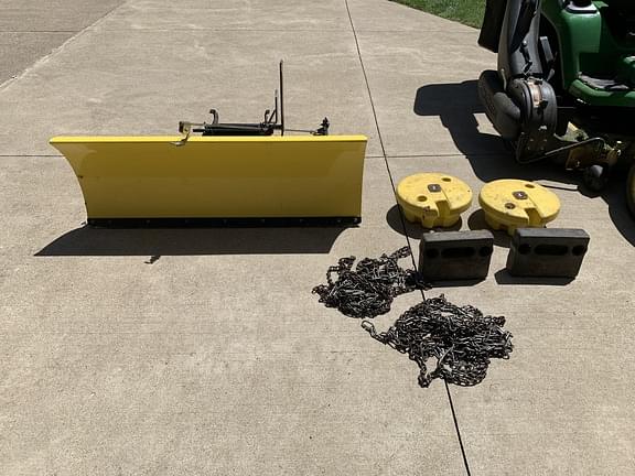Image of John Deere X500 equipment image 4